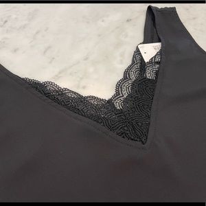 Evereve, Allison Joy Cami with lace detail. New with tags